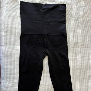 Mother Tucker Black Capris